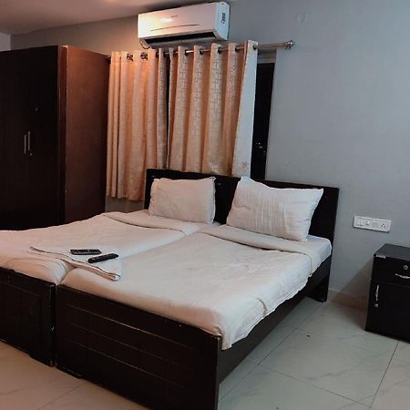 Collection O Jubilee Banjara Suites Hyderabad Exterior foto