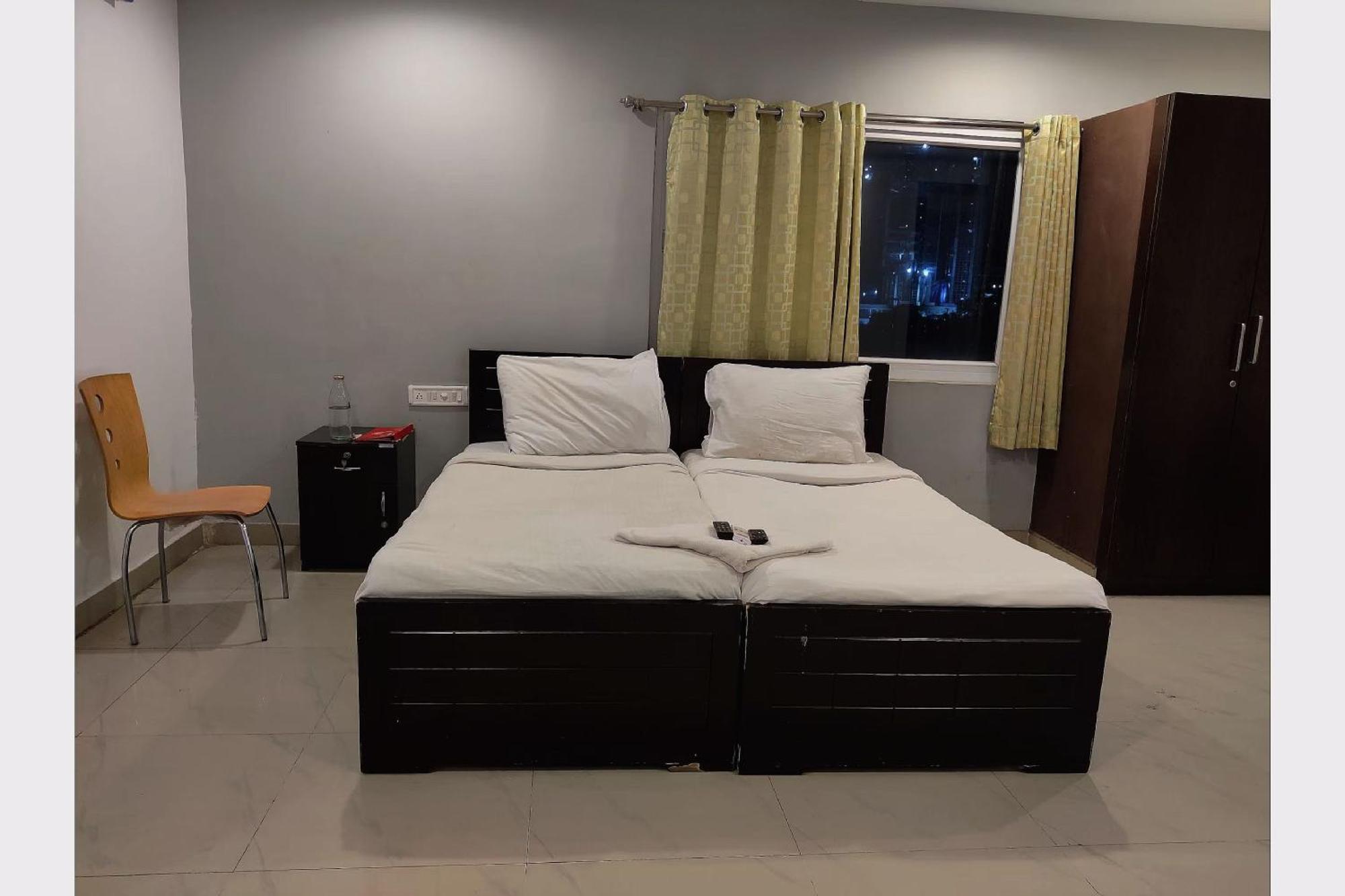 Collection O Jubilee Banjara Suites Hyderabad Exterior foto